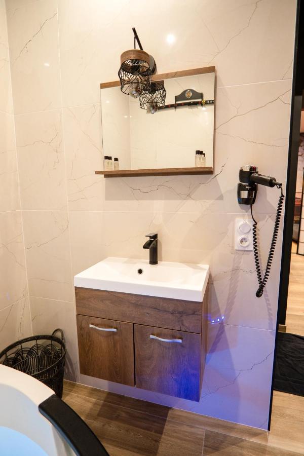 Capsule Japon - Jacuzzi - Netflix & Ecran Cinema - Xbox Apartamento Trith-Saint-Leger Exterior foto